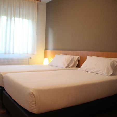 Hostal Abodi Pamplona Exterior photo