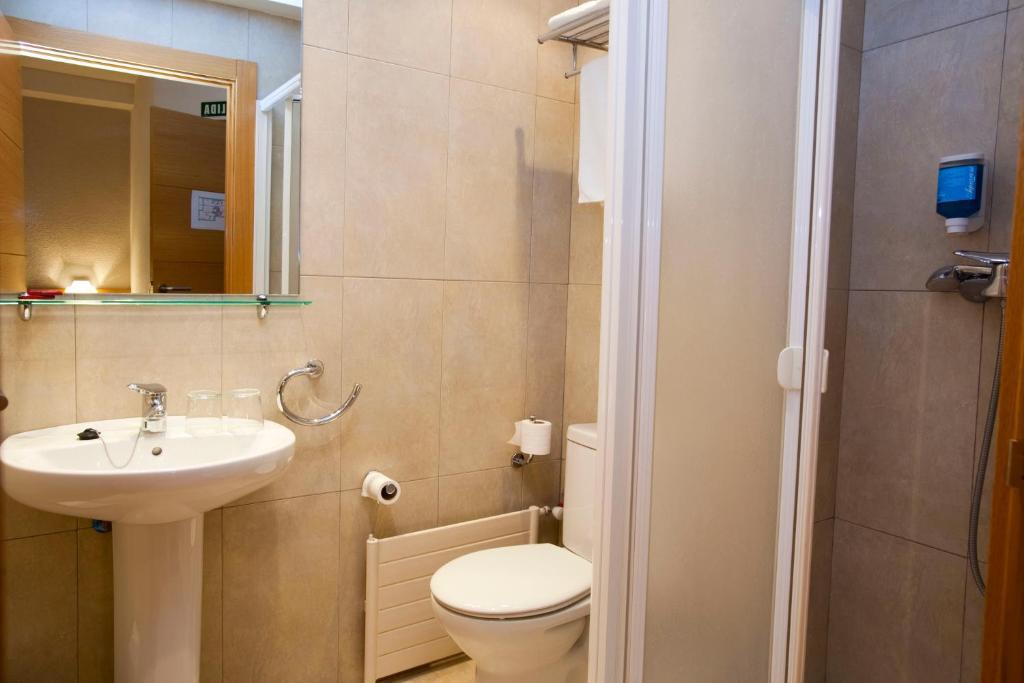 Hostal Abodi Pamplona Room photo